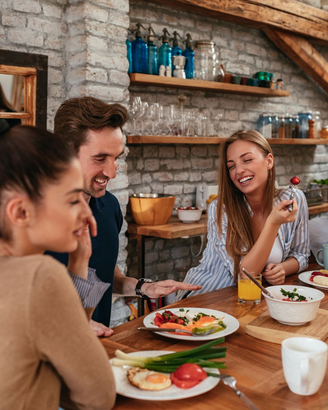 Risata e Alimentazione: Un Binomio Vincente per il Benessere Risata e Alimentazione: Un Binomio Vincente per il Benessere
